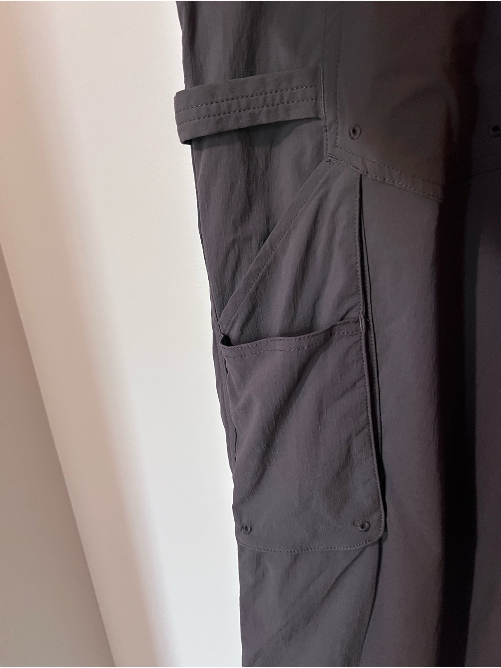 Duluth Trading Co Heirloom Gardening Overalls Dark Grey Charcoal Medium x 29 - Picture 7 of 11